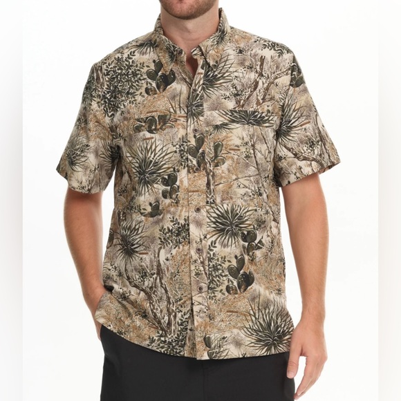 Men's Gameguard Camo Short Sleeve Button Down Shirt - Picture 1 of 9